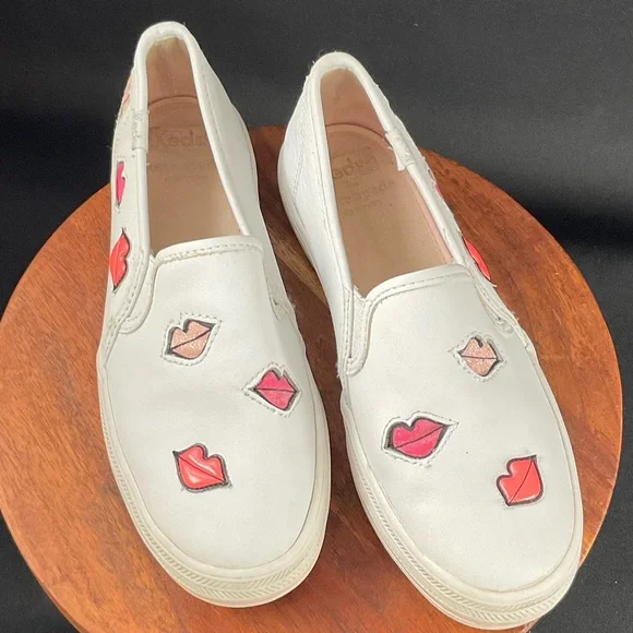 Keds Kate Spade Kids White Slip-On Sneakers Top Deckers with Red and Pink Lips - Picture 9 of 10
